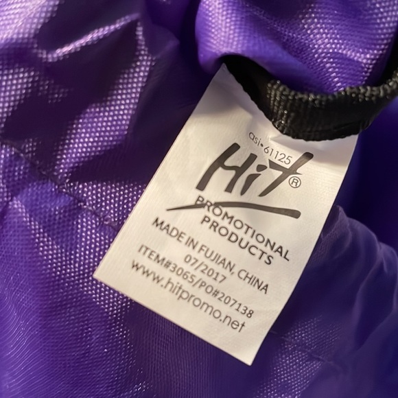 Marriott Vacation Club Pulse New York City Drawstring backpack Purple - Picture 6 of 6